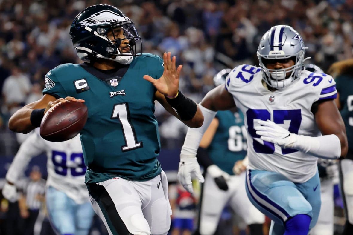 NFL: Philadelphia Eagles at Dallas Cowboys