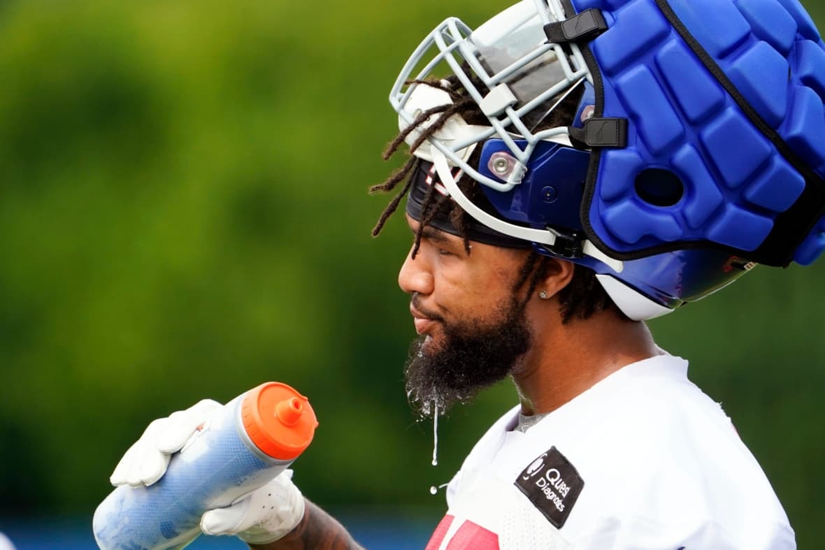 new york giants' oshane ximines