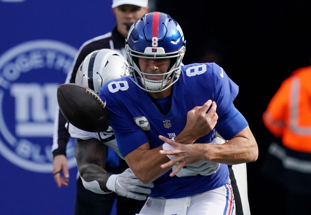 NFL: Las Vegas Raiders at New York Giants