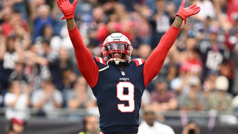 NFL: Indianapolis Colts at New England Patriots