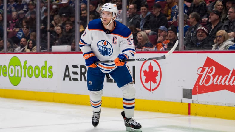 NHL: Edmonton Oilers at Vancouver Canucks