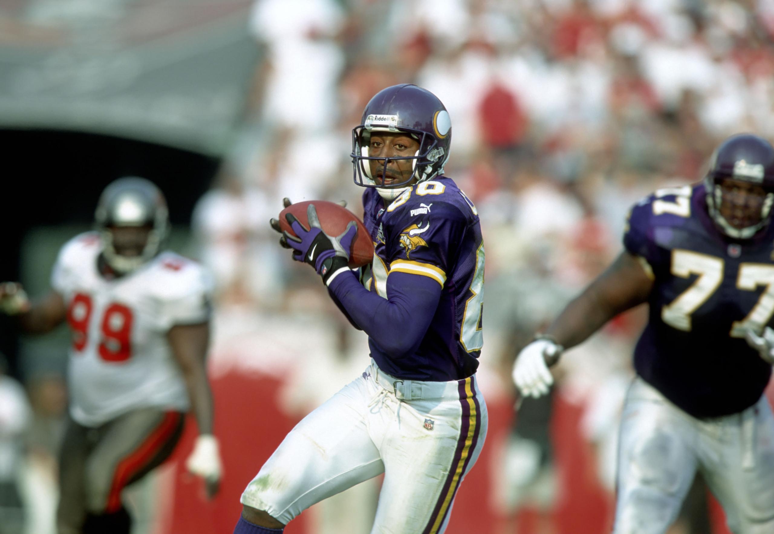 Best-wide-receivers-of-all-time-Cris-Carter