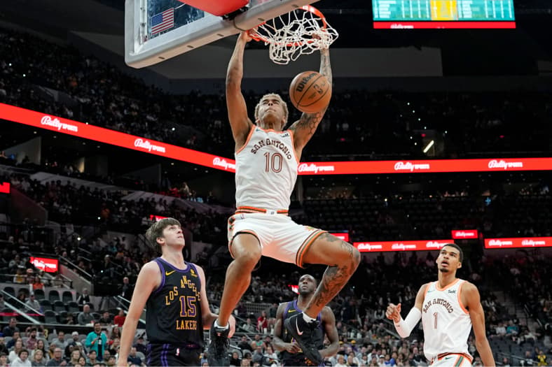 NBA: Los Angeles Lakers at San Antonio Spurs