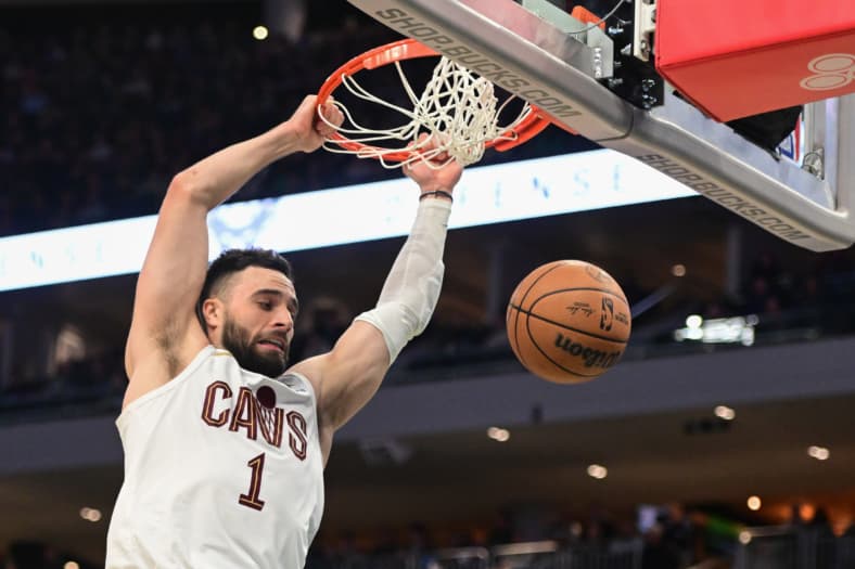 NBA: Cleveland Cavaliers at Milwaukee Bucks