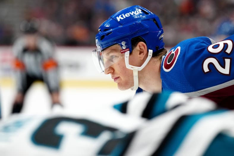 nathan mackinnon