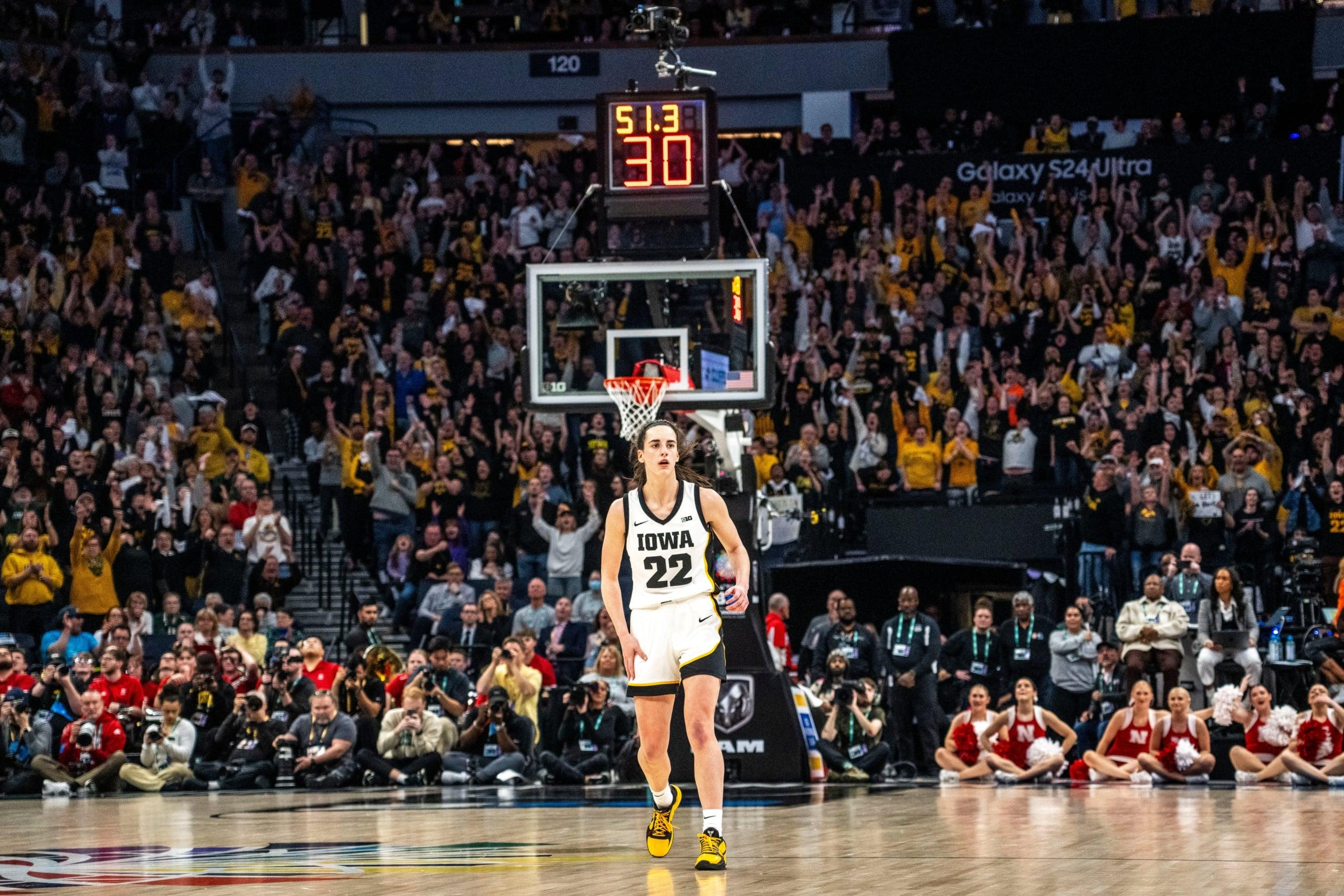 Best women’s college basketball players, Caitlin Clark