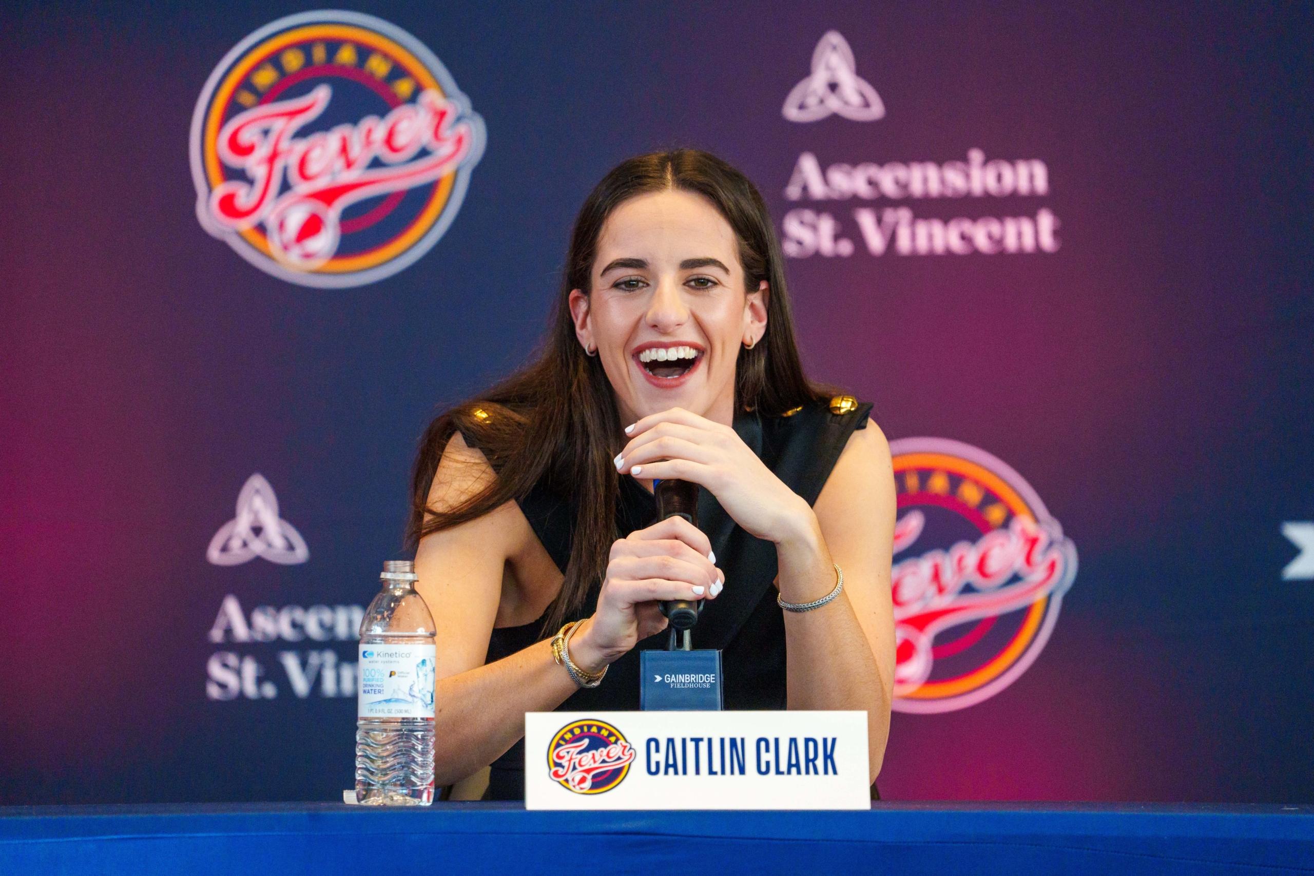Caitlin Clark, Indiana Fever
