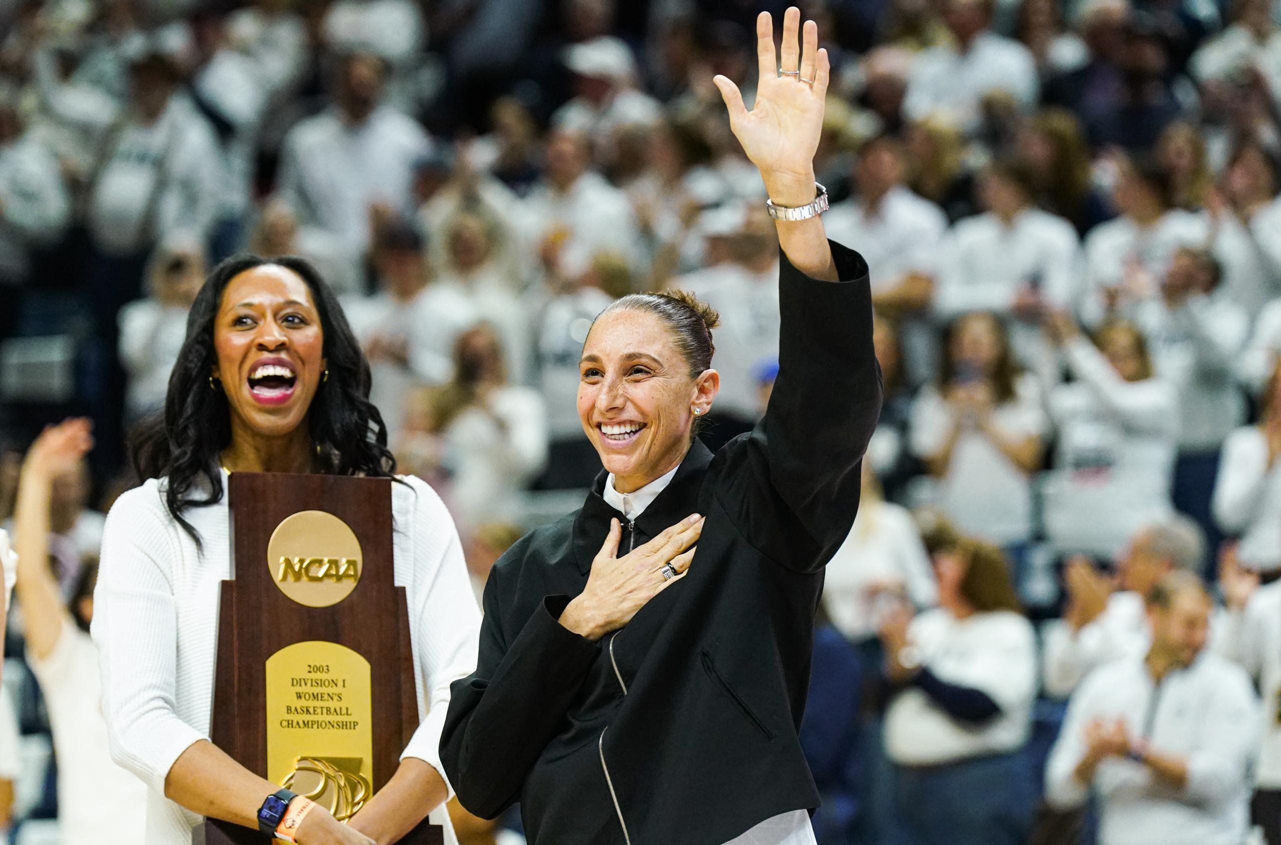 undefeated national champions in women