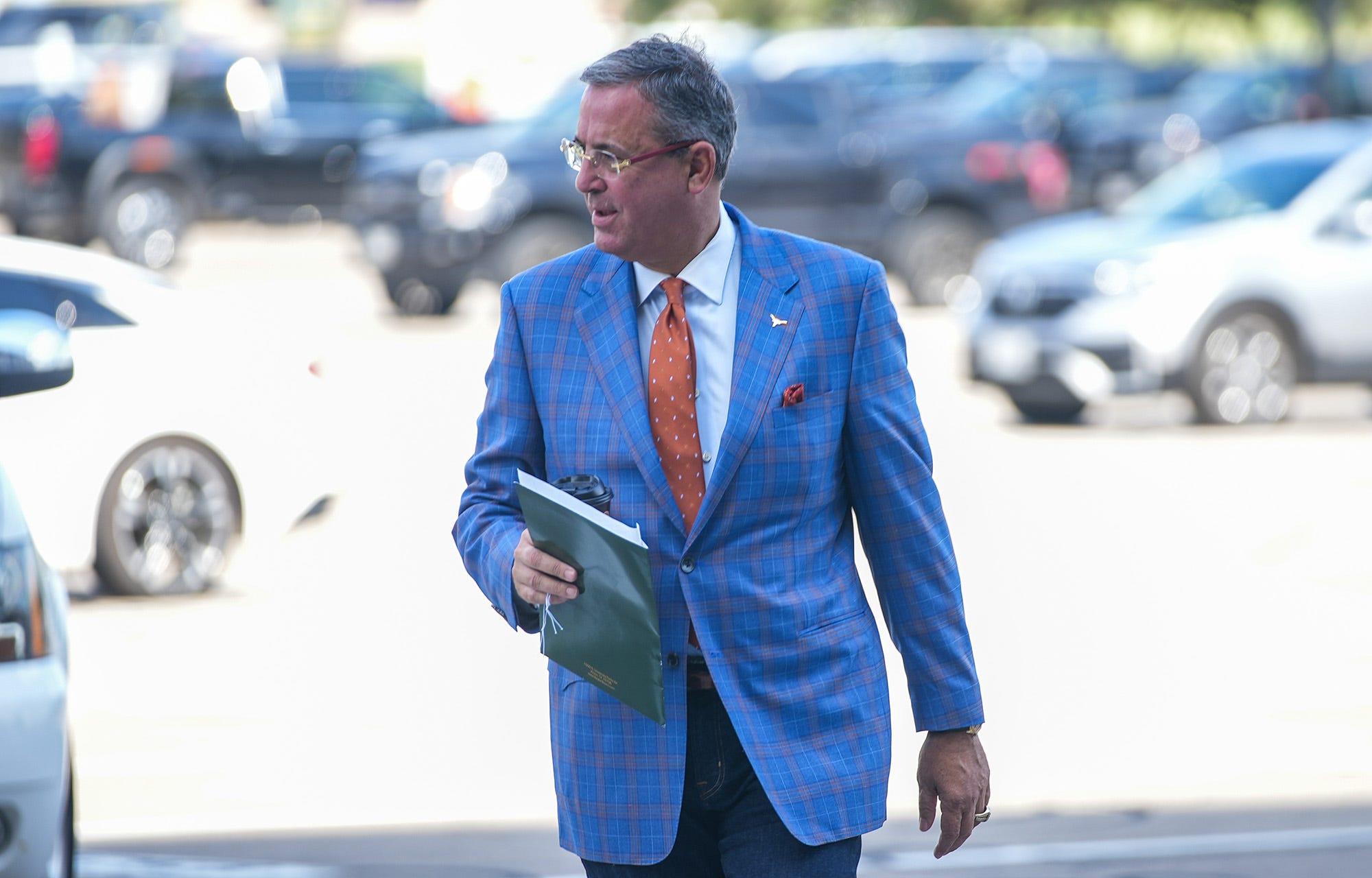 Highest paid athletic directors, Chris Del Conte