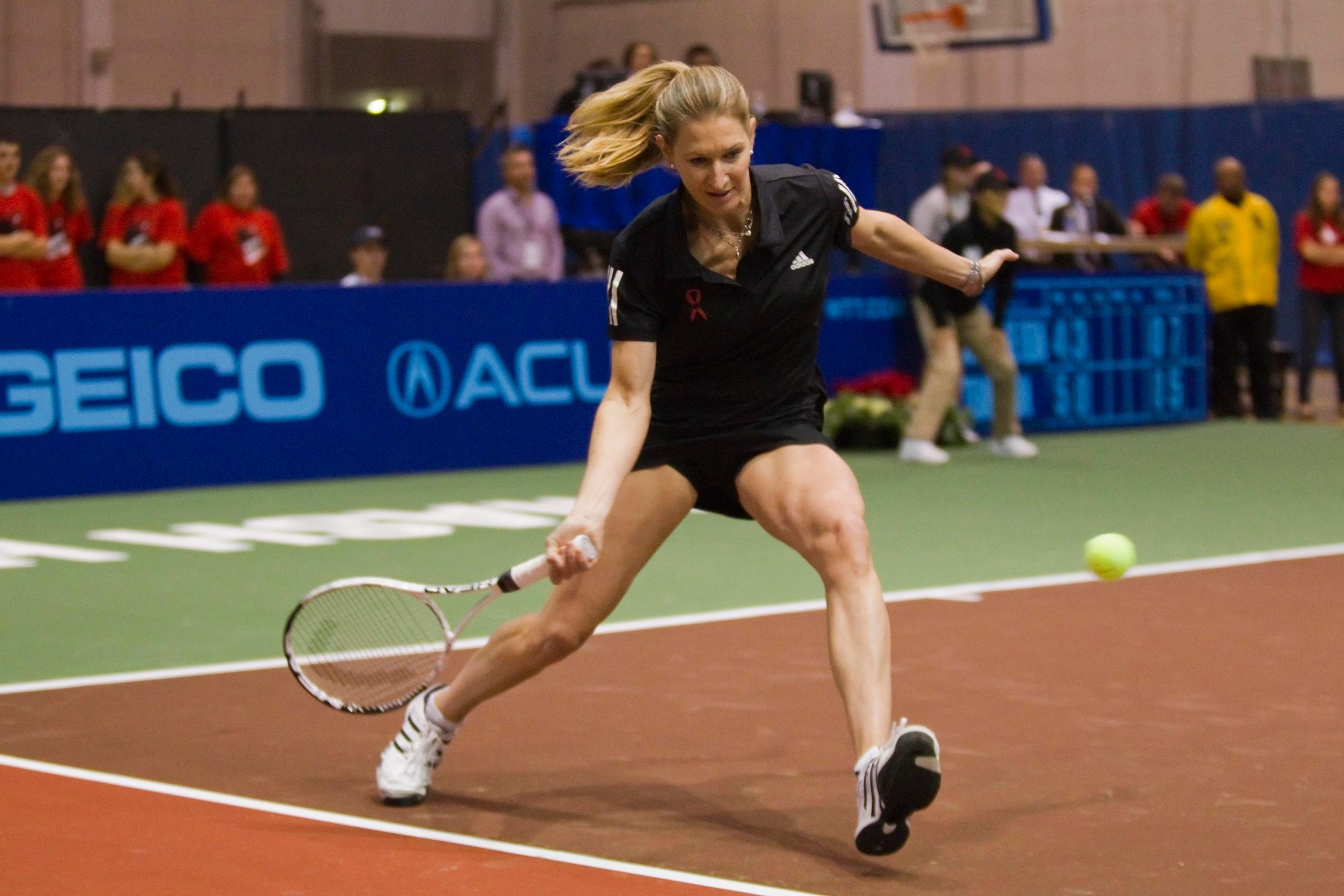 TENNIS: Smash Hits