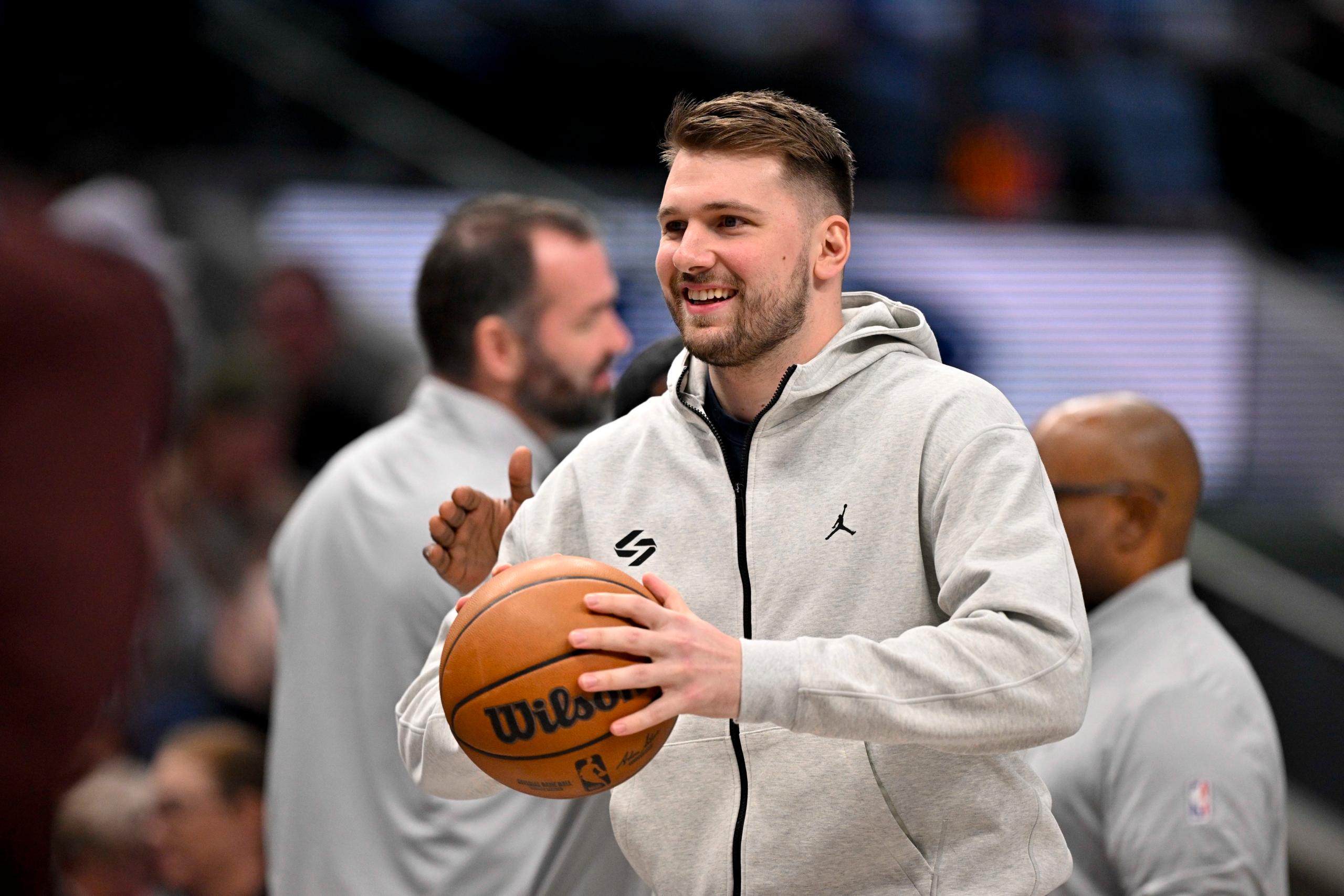 Luka Doncic, Los Angeles Lakers, Dallas Mavericks, Anthony DavisNBA: Paris Games 2025-San Antonio Spurs vs Indiana Pacers