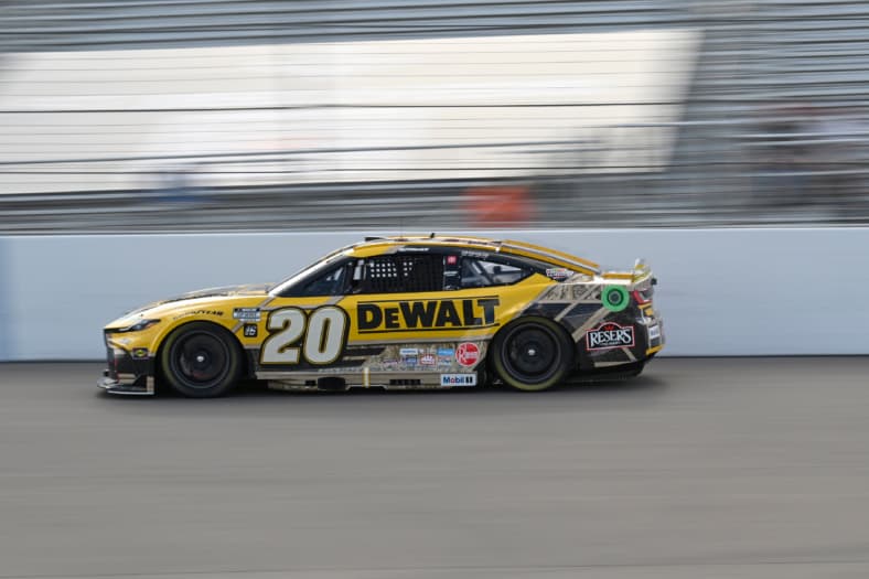 NASCAR race today