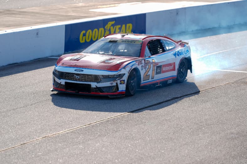 NASCAR race today