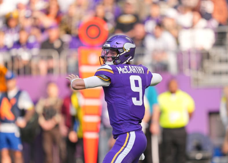 NFL: Chicago Bears at Minnesota Vikings