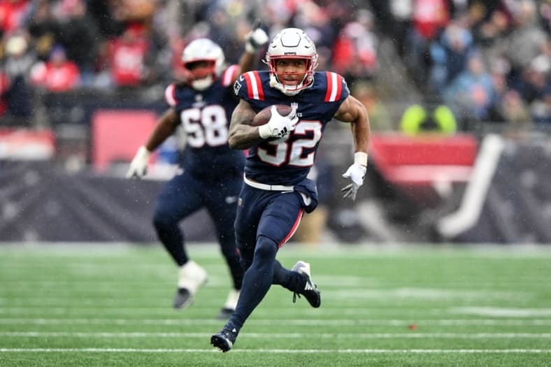 NFL: Buffalo Bills at New England Patriots