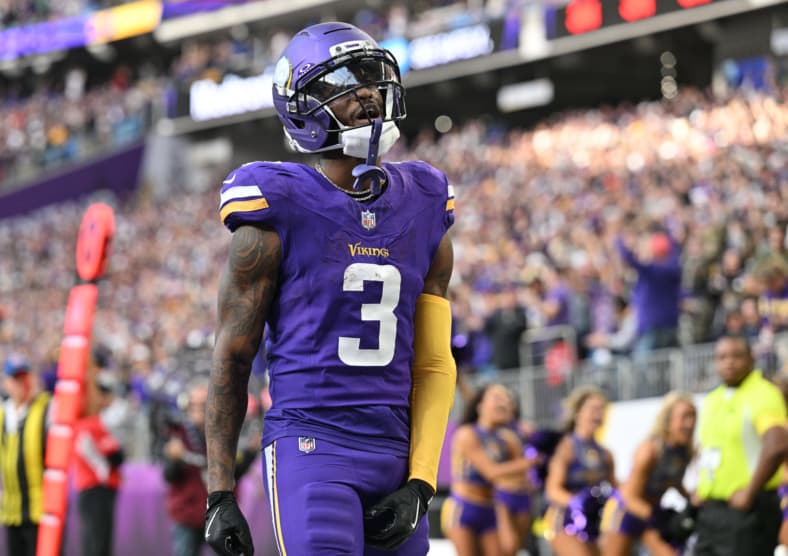 NFL: Chicago Bears at Minnesota Vikings