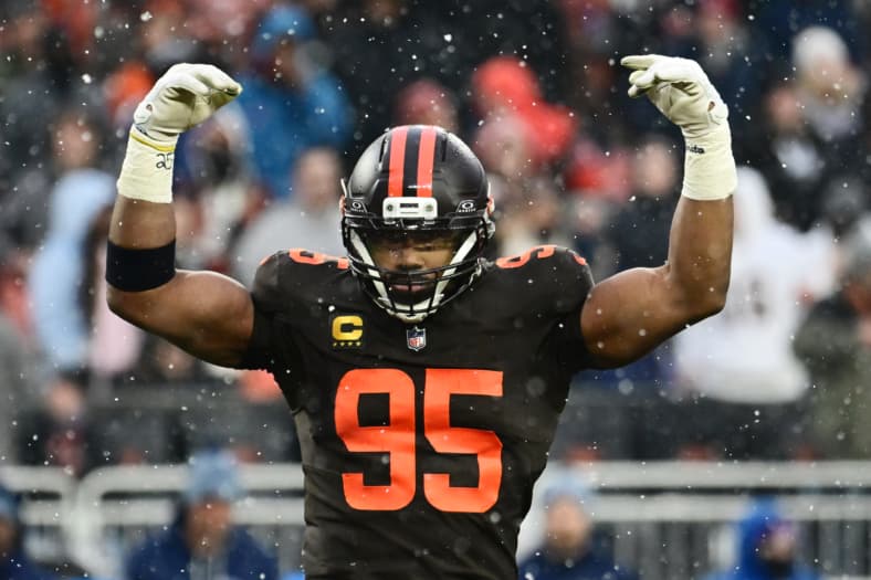 NFL: Tennessee Titans at Cleveland Browns