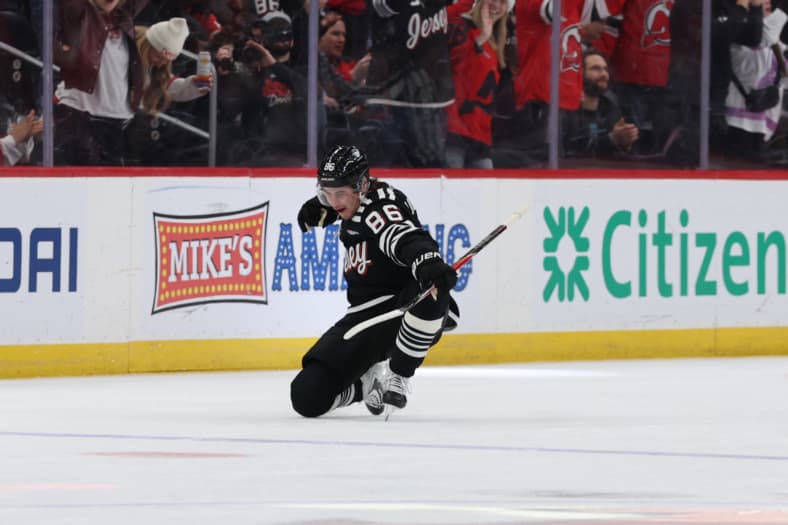 NHL: Buffalo Sabres at New Jersey Devils