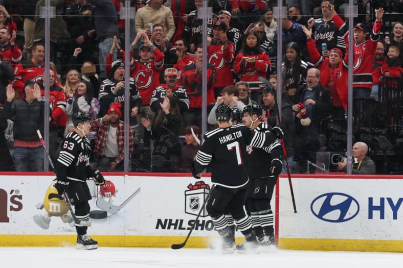 NHL: Detroit Red Wings at New Jersey Devils