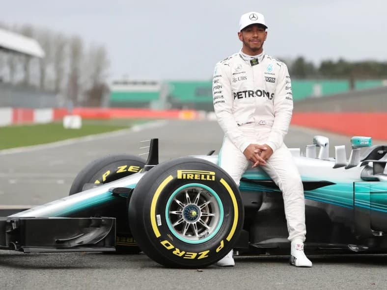 Lewis Hamilton Mercedes Ferrari