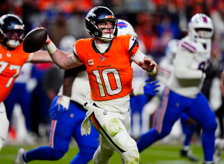 NFL: AFC Divisional Round-Buffalo Bills at Denver Broncos