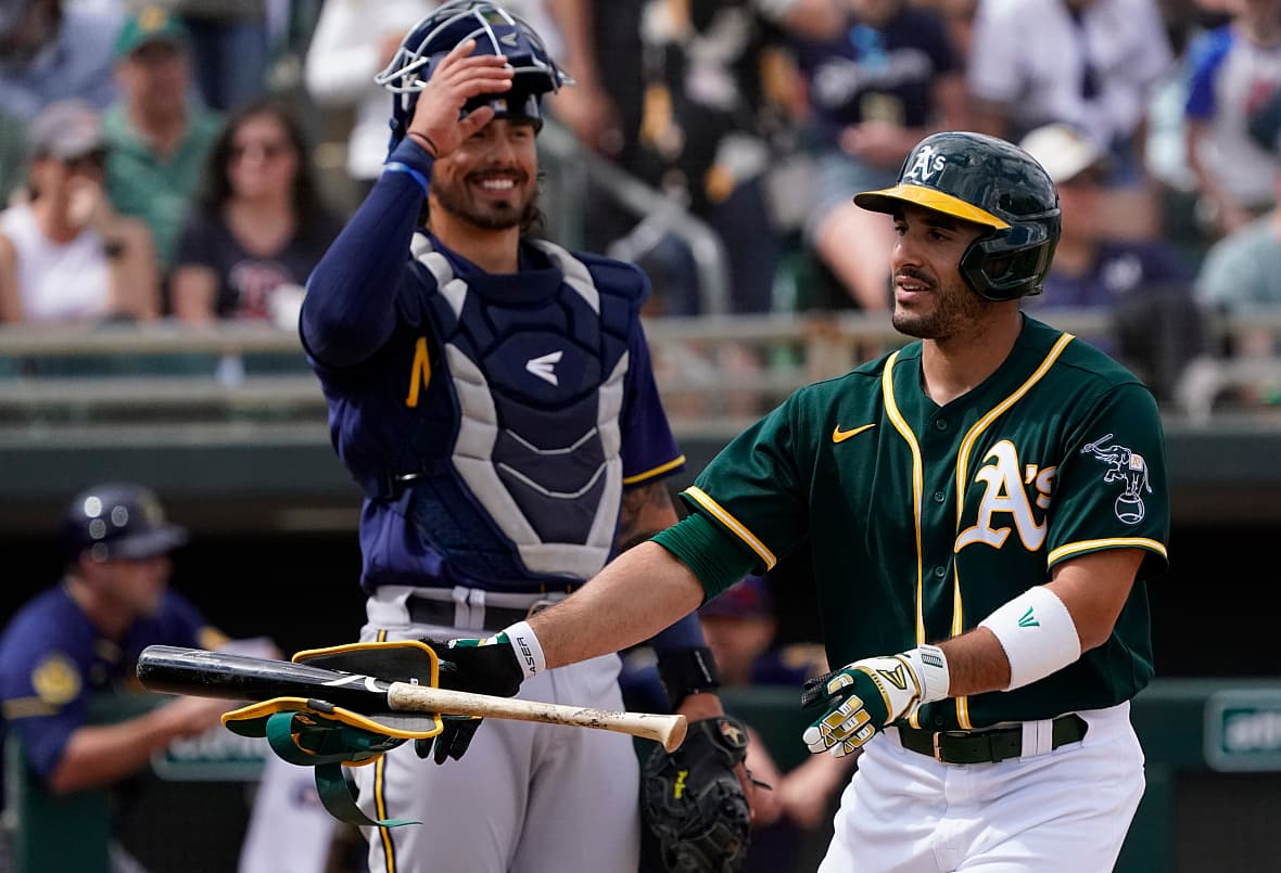 ramon laureano trade, milwaukee brewers