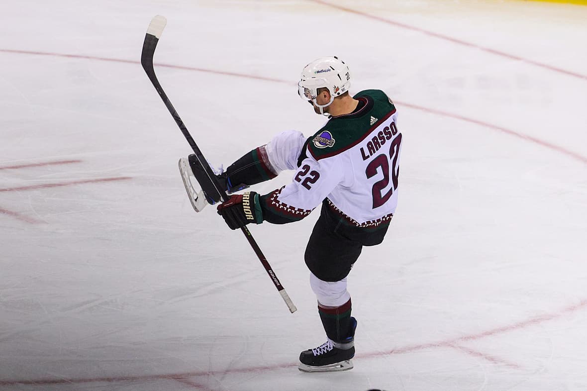 NHL: Arizona Coyotes at New Jersey Devils