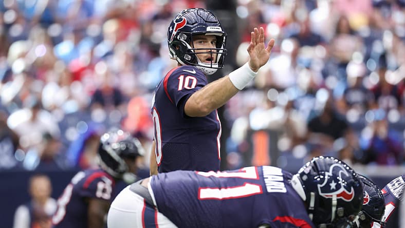 NFL: Tennessee Titans at Houston Texans