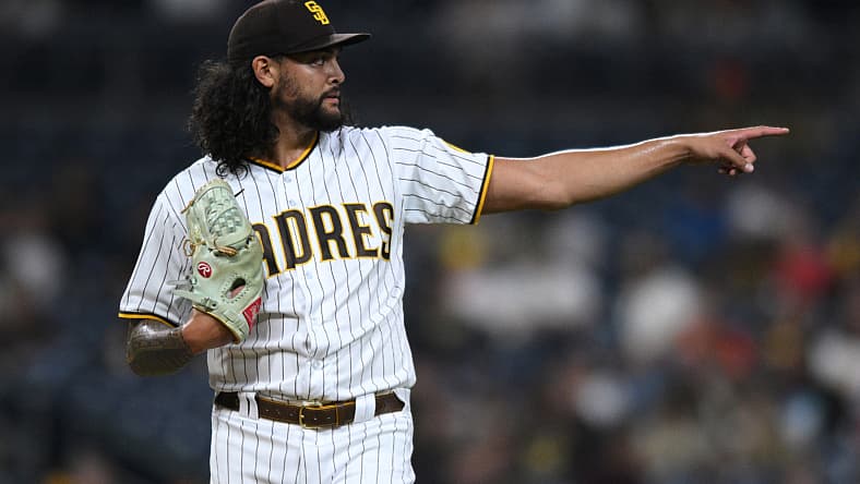 MLB: San Francisco Giants at San Diego Padres