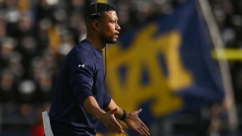 NCAA Football: Notre Dame at Navy