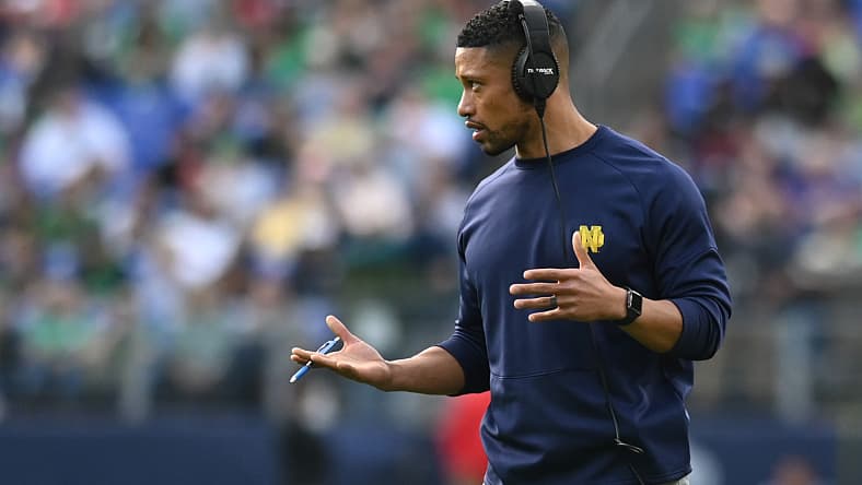 NCAA Football: Notre Dame at Navy
