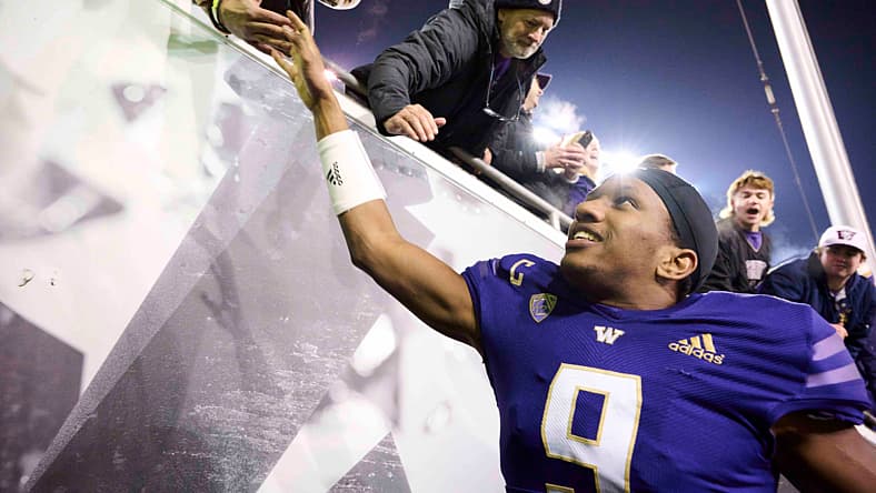 NCAA Football: Washington at Oregon