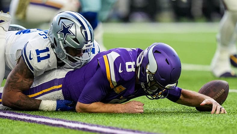 NFL: Dallas Cowboys at Minnesota Vikings