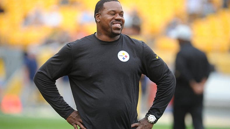 NFL: Tennessee Titans at Pittsburgh Steelers