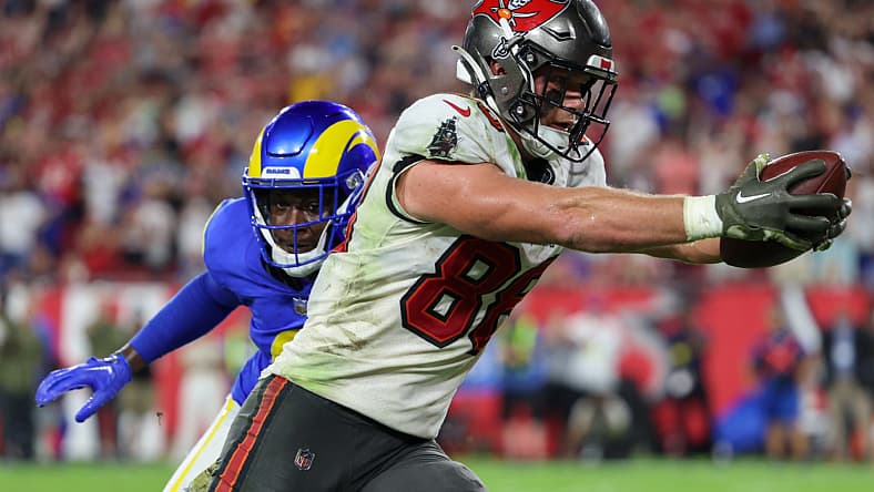 nfl rookies week 9: cade otton