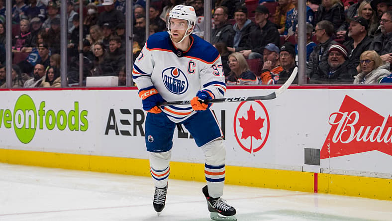 NHL: Edmonton Oilers at Vancouver Canucks