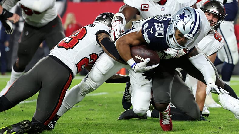dallas cowboys re-sign tony pollard