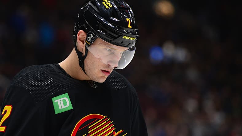 NHL: Chicago Blackhawks at Vancouver Canucks