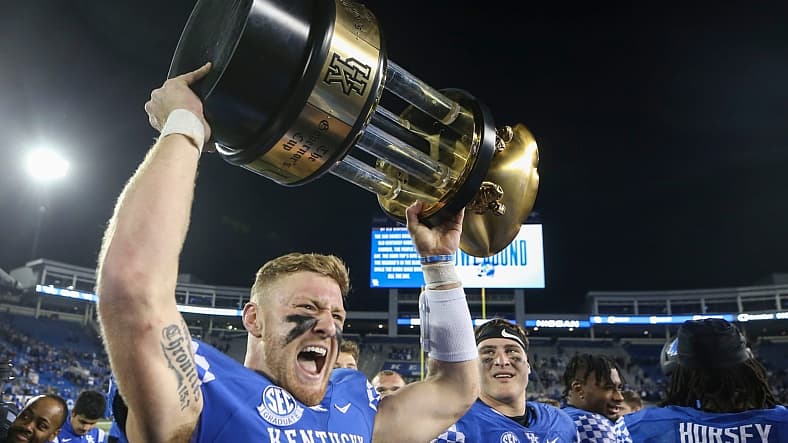 Syndication: The Courier-Journal
