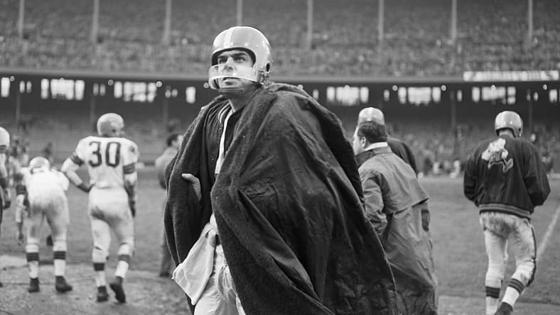 patrick mahomes vs otto graham