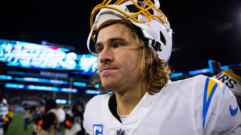 2020 nfl draft contract options: justin herbert contract