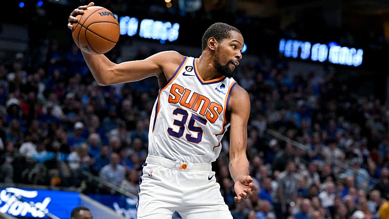 NBA: Phoenix Suns at Dallas Mavericks