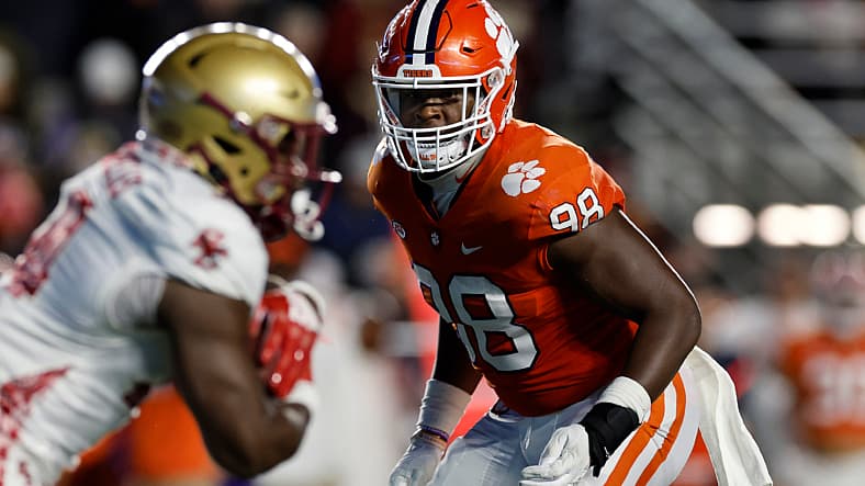 2023 nfl mock draft: o'cyrus torrence