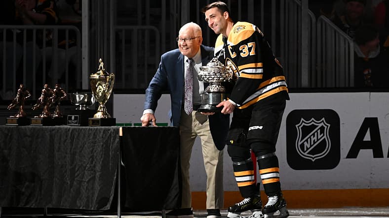 NHL: Columbus Blue Jackets at Boston Bruins