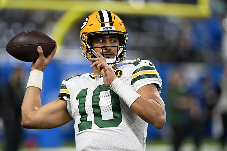 NFL: Green Bay Packers at Detroit Lions