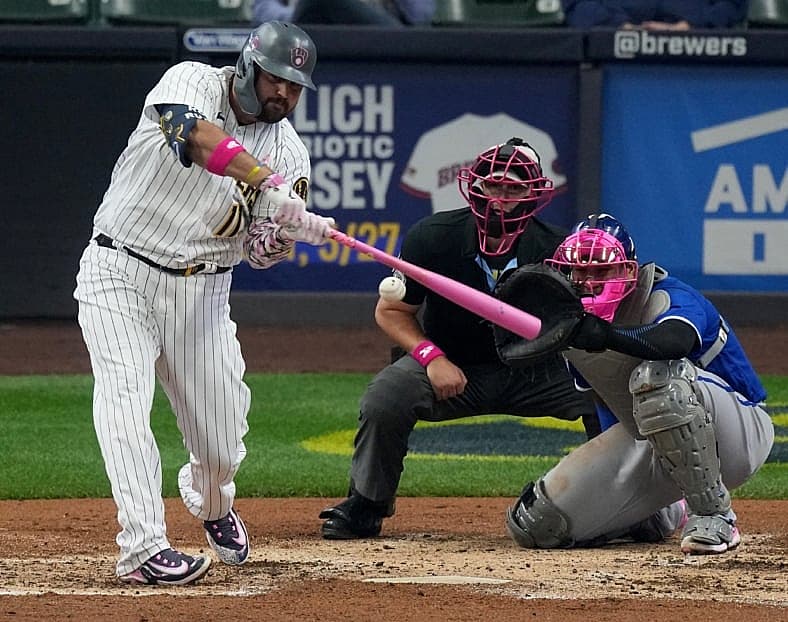 rowdy tellez
