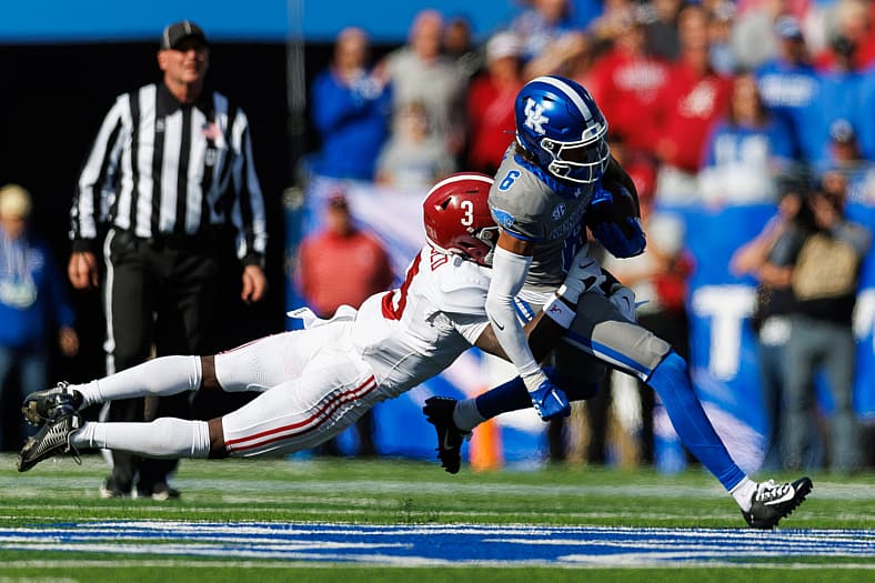 NCAA Football: Alabama at Kentucky