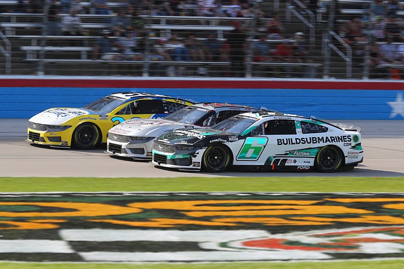 NASCAR: Autotrader EchoPark Automotive 400