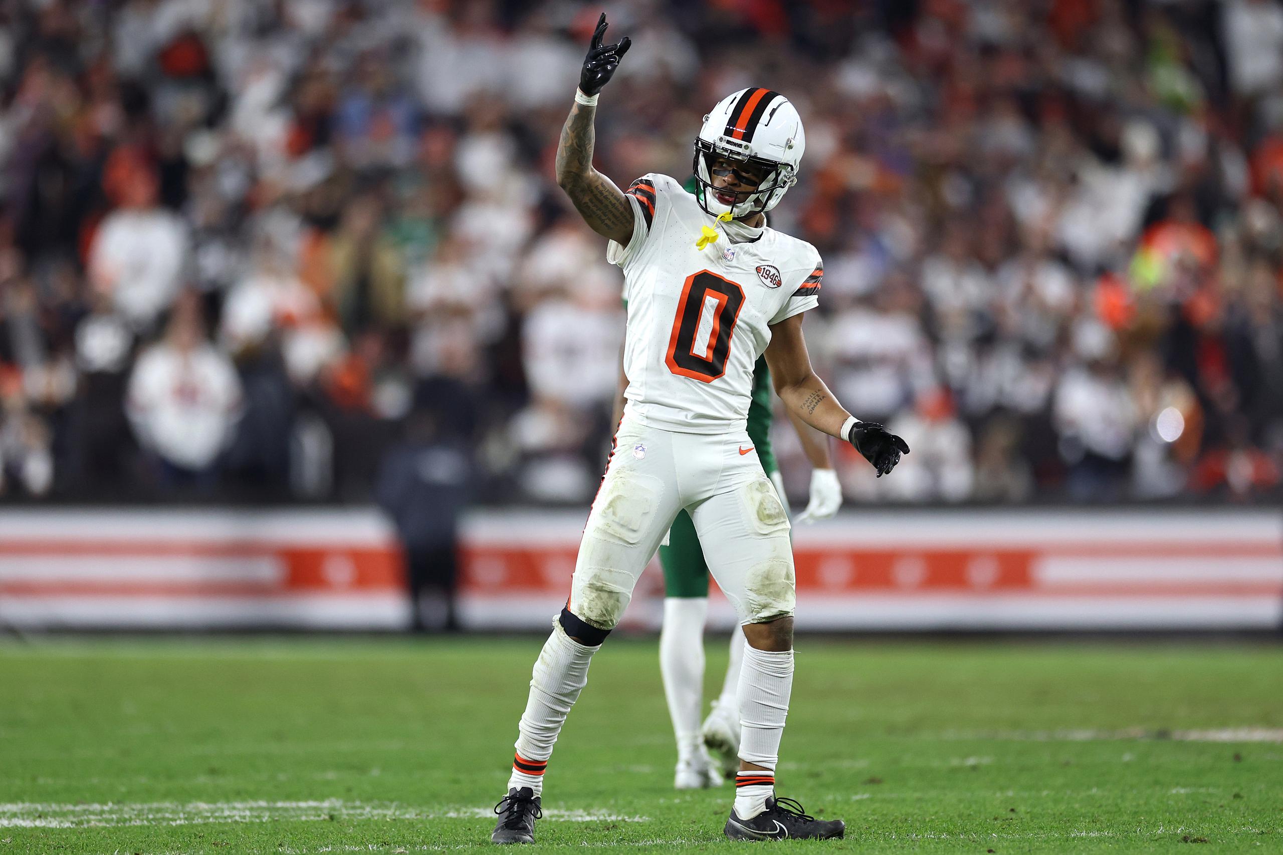 2024 NFL Draft, Greg Newsome trade