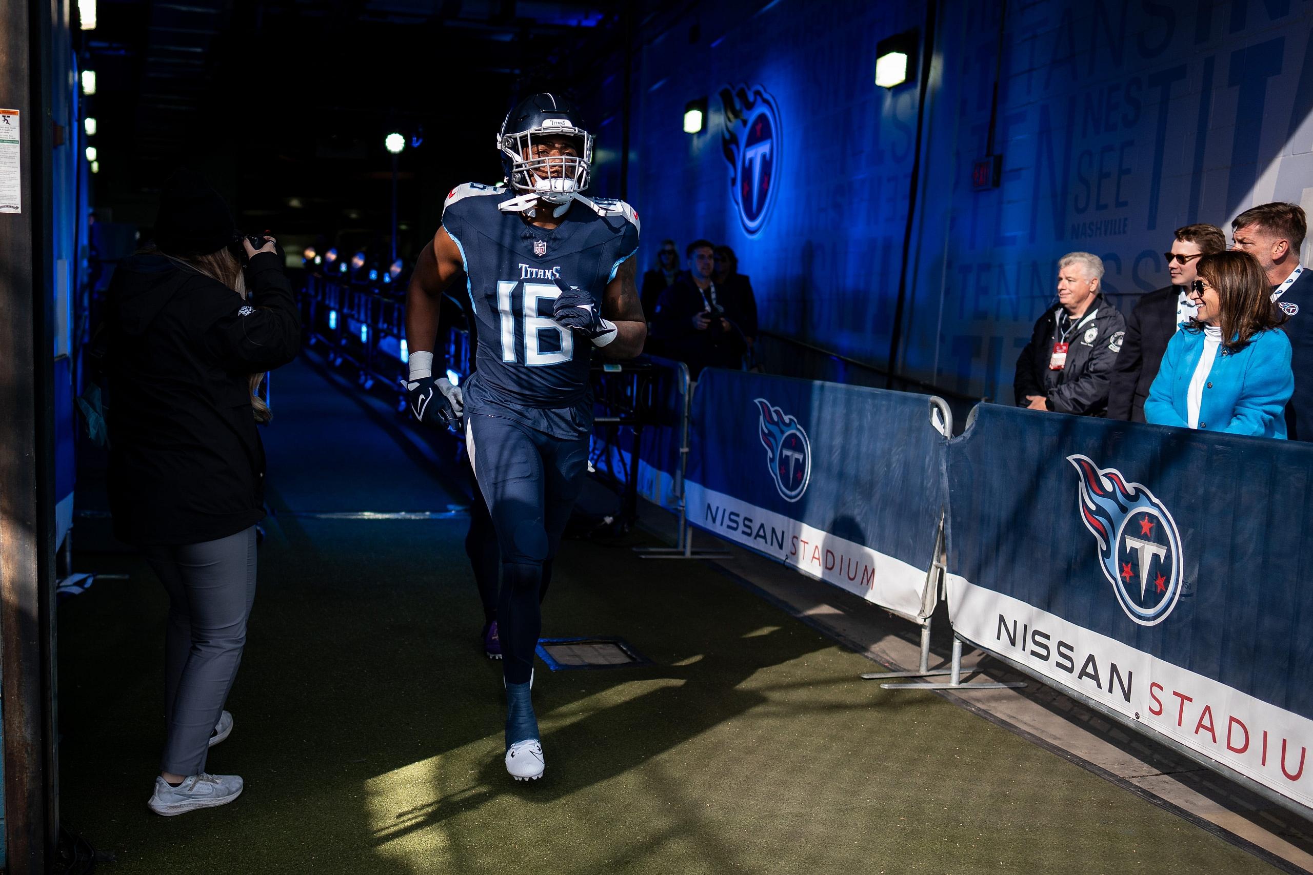 2024 NFL Draft trades, Treylon Burks